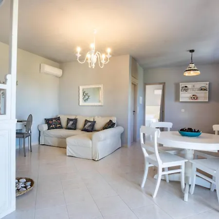 וילה Elaia אמופי