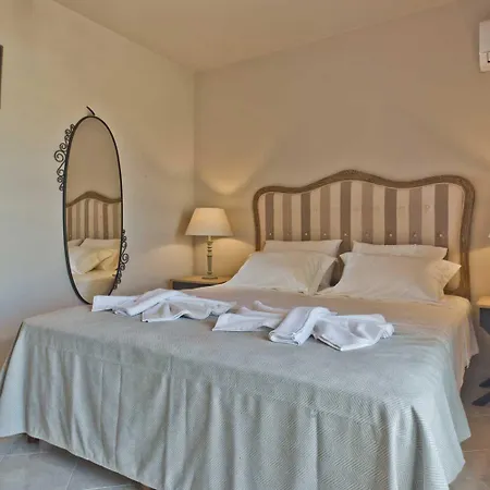 וילה Elaia אמופי