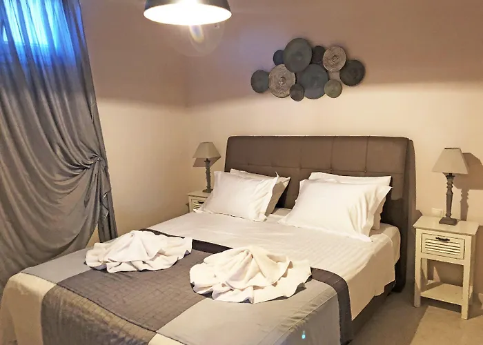 فيلة Elaia أموبي